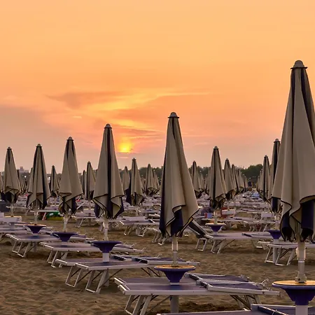 Exclusive With Pool Near The Willa Bibione